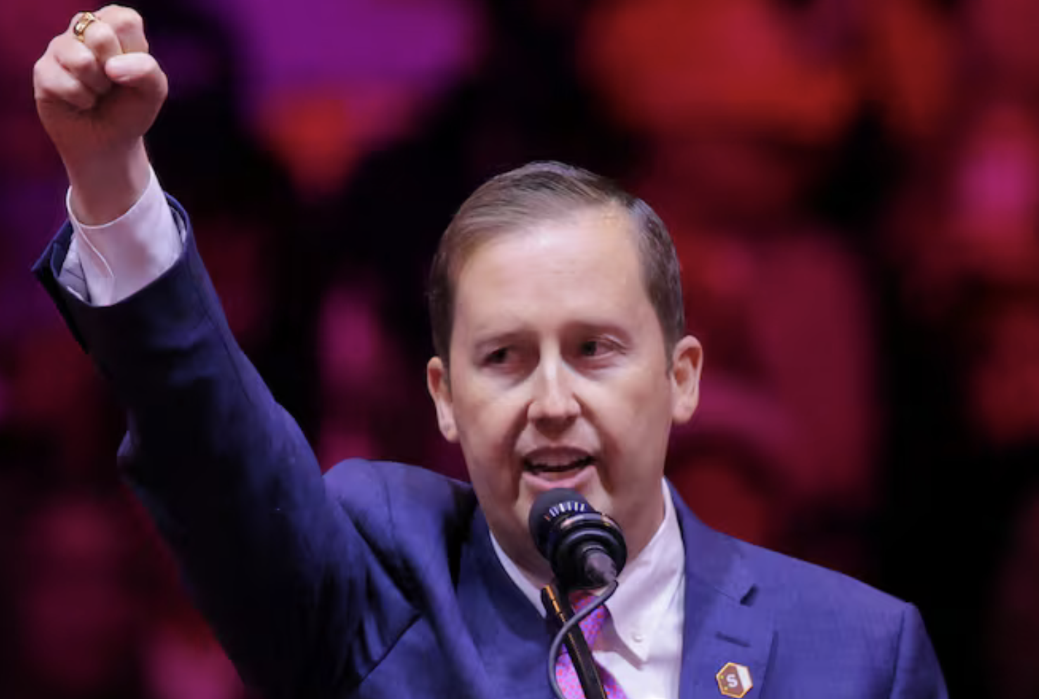 Top Trump Aide Finally Confirms He was Born a Soviet Citizen